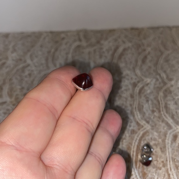 Vintage SWANK Links marked silver tone lucite red square accent domed cuff links - Picture 3 of 6